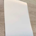 ADHESIVO PLATEADO BRILLOSO IMPERMEABLE PET INKJET A4