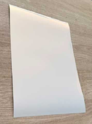 ADHESIVO PLATEADO BRILLOSO IMPERMEABLE PET INKJET A4